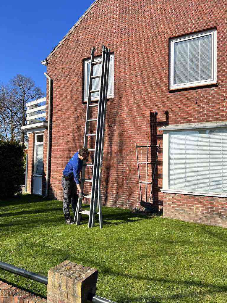 Sneek schoorsteenveger huis ladder
